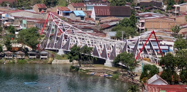 Proyek Beautyfikasi Jembatan - PHIBA JAYA ABADI - ICUK POERNOMO